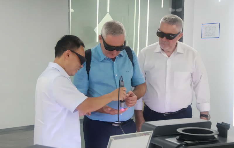 Hungarian Science and Technology and Economic and Trade Cooperation Delegation Visits PBM Medical Laser to Explore the Frontier of Laser Technology